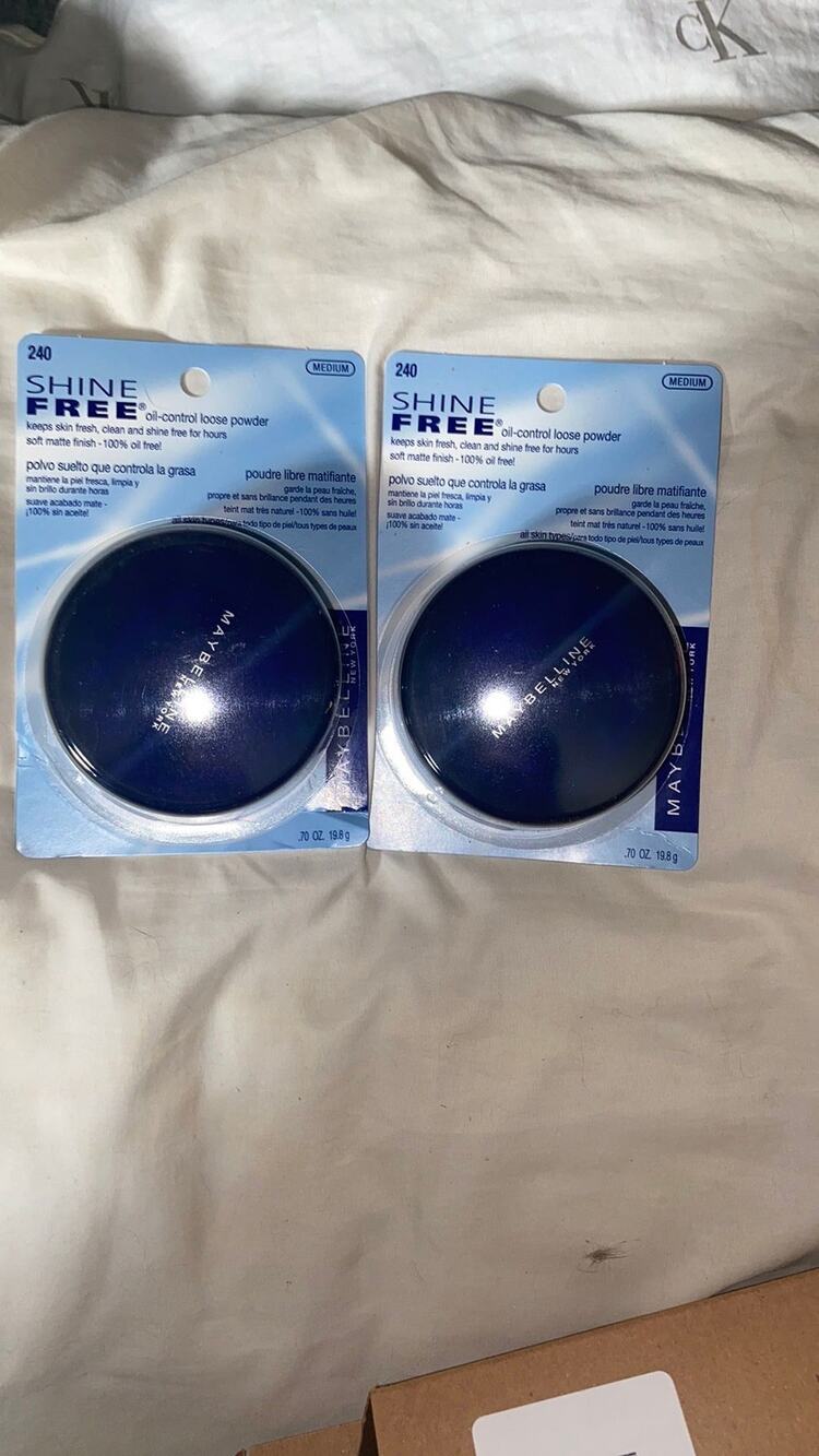 Maybelline New York Shine Free Oil-Control Loose Powder  Medium - 240  0.7 Oz